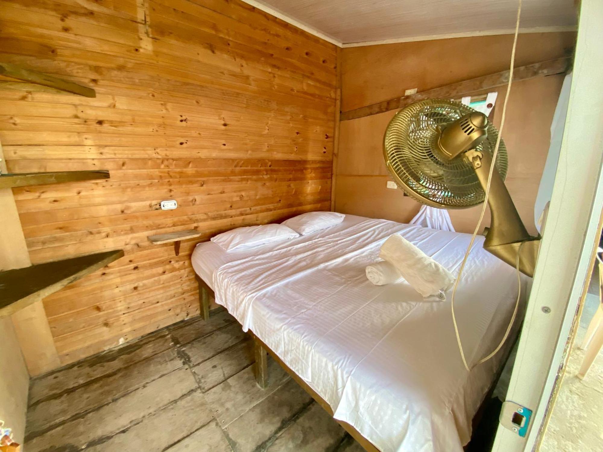 איסלה מוקורה Eco Hostal Estrella De Mar מראה חיצוני תמונה